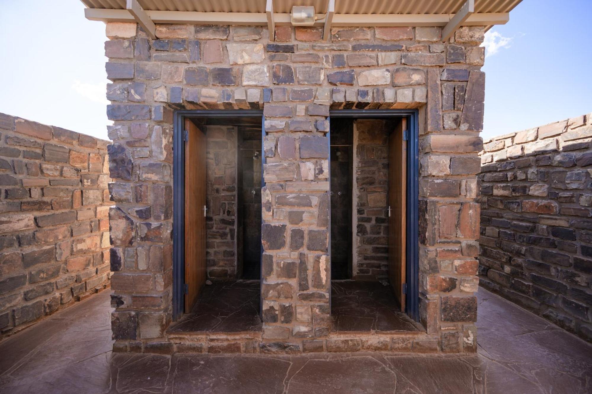 Canyon Roadhouse Campsite Fish River Canyon Ruang foto